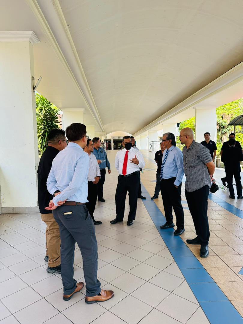 Pemeriksaan Kerja-Kerja di Dewan Badminton dan Dewan Gimnastik LSS_9