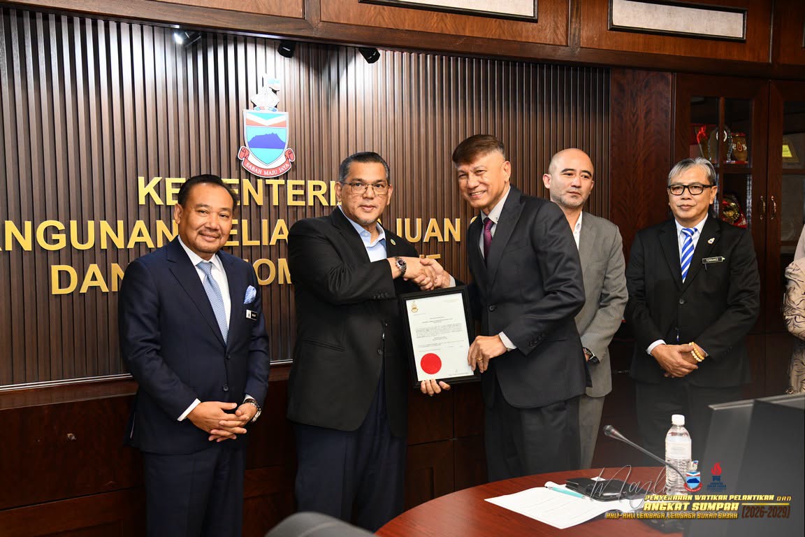 Majlis Penyerahan Watikah dan Angkat Sumpah Ahli Lembaga LSS 2026_23