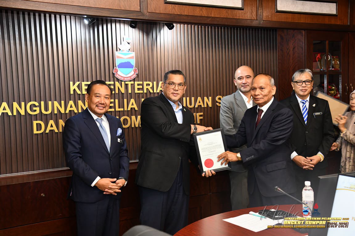 Majlis Penyerahan Watikah dan Angkat Sumpah Ahli Lembaga LSS 2026_27