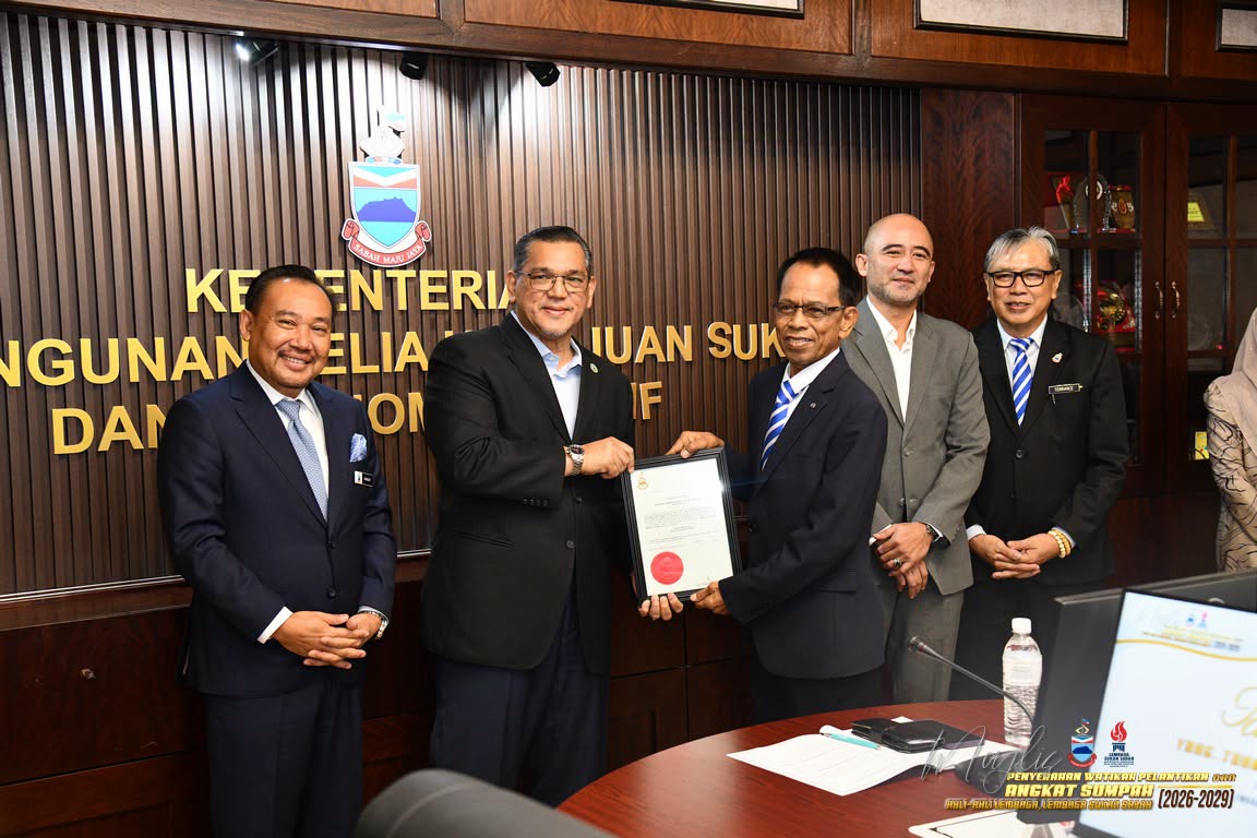 Majlis Penyerahan Watikah dan Angkat Sumpah Ahli Lembaga LSS 2026_28