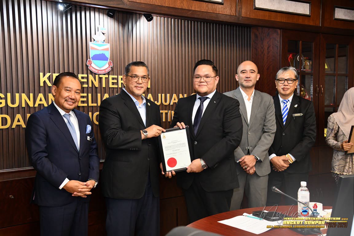 Majlis Penyerahan Watikah dan Angkat Sumpah Ahli Lembaga LSS 2026_33