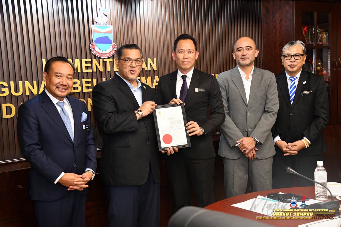 Majlis Penyerahan Watikah dan Angkat Sumpah Ahli Lembaga LSS 2026_35