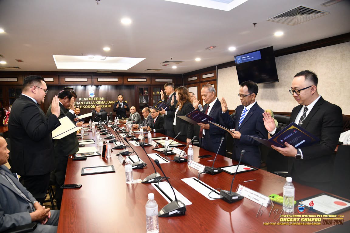 Majlis Penyerahan Watikah dan Angkat Sumpah Ahli Lembaga LSS 2026_36